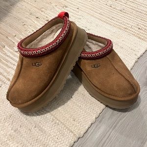 Platform UGG Slides